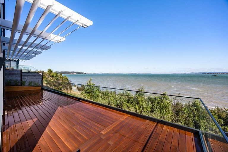 Photo of property in 4 Seawind Way, Hobsonville, Auckland, 0616