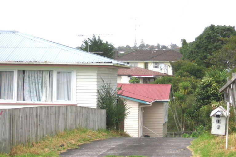 Photo of property in 1/19 Lancaster Road, Beach Haven, Auckland, 0626