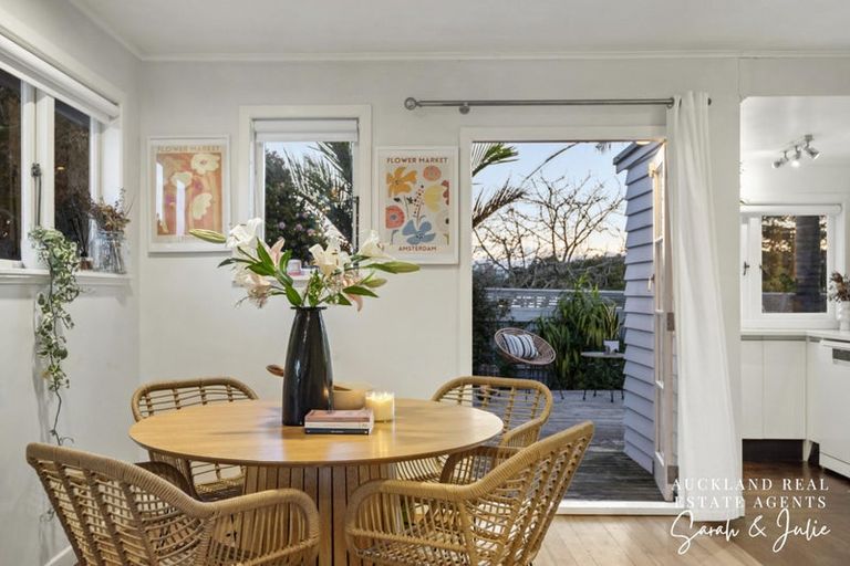 Photo of property in 422a Old Te Atatu Road, Te Atatu Peninsula, Auckland, 0610