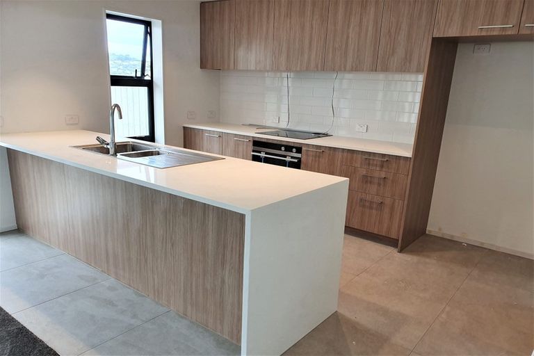 Photo of property in 12/104u Maupuia Road, Maupuia, Wellington, 6022