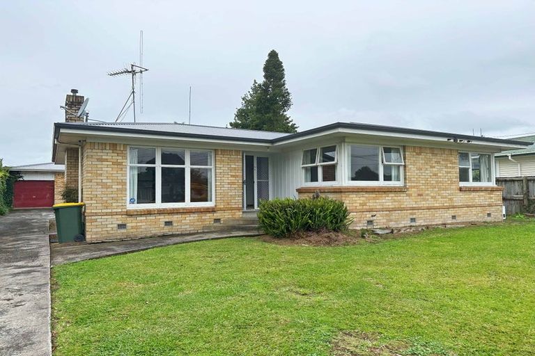 Photo of property in 14 Fenwick Crescent, Hillcrest, Hamilton, 3216