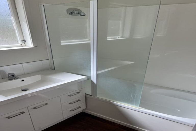 Photo of property in 41 Rathgar Road, Henderson, Auckland, 0610