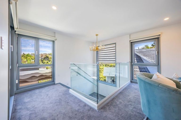Photo of property in 48b Peter Terrace, Castor Bay, Auckland, 0620