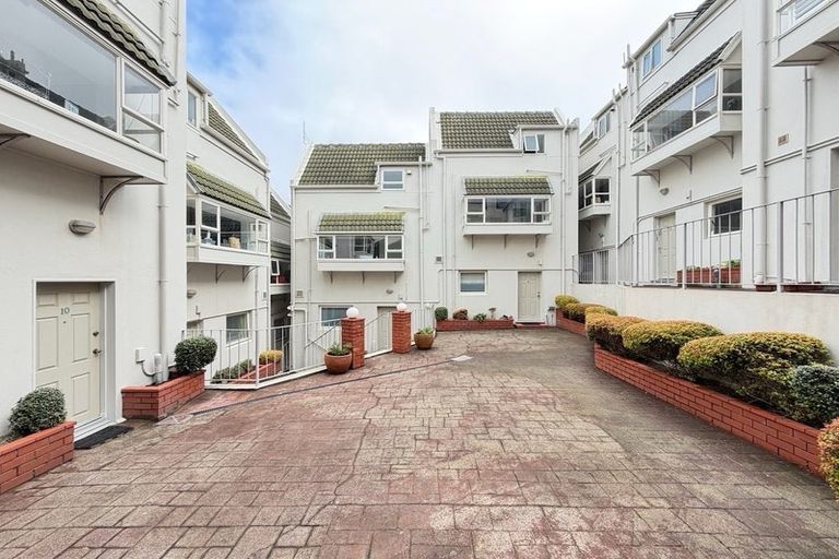 Photo of property in Mcfarlane Mews, 6/2 Mcfarlane Street, Mount Victoria, Wellington, 6011