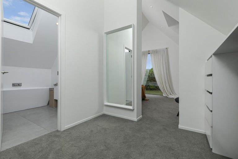 Photo of property in 39 Kent Terrace, Riverhead, 0820