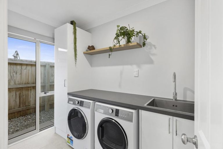 Photo of property in 64 Wattle Drive, New Brighton, Christchurch, 8083