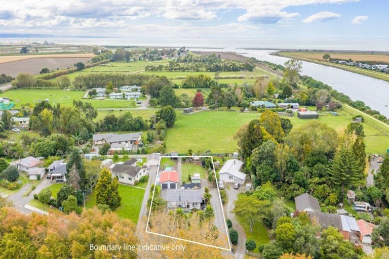Photo of property in 243 State Highway 2, Clive, 4102