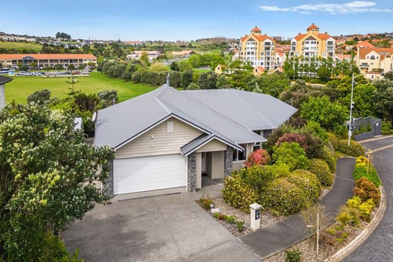 Photo of property in 2 Bella Vista Drive, Gulf Harbour, Whangaparaoa, 0930