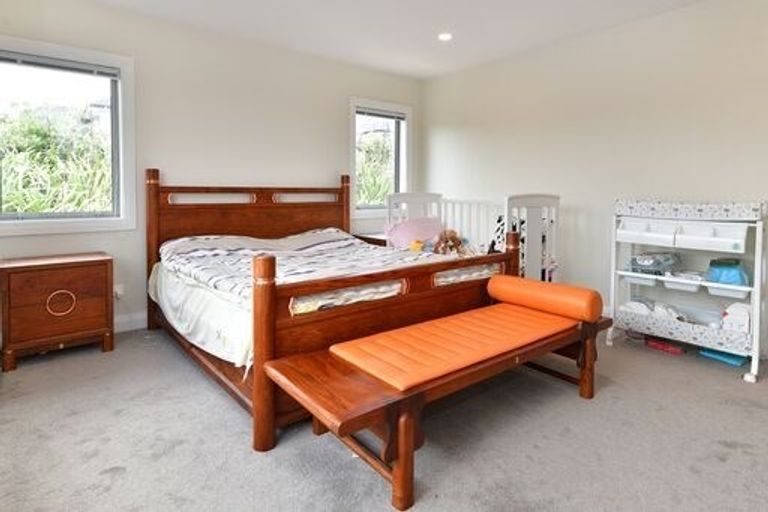 Photo of property in 24 Boocock Crescent, Orewa, 0931