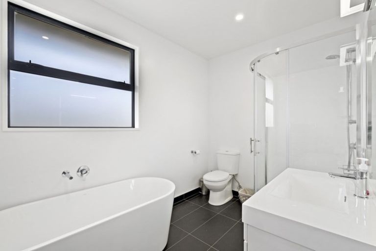 Photo of property in 71 Infinity Drive, Wanaka, 9305