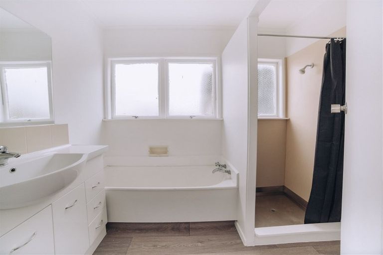 Photo of property in 7/19 Milton Road, Orewa, 0931