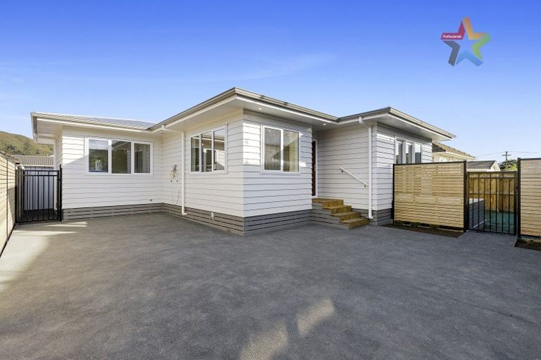 Photo of property in 2c Mayo Grove, Naenae, Lower Hutt, 5011