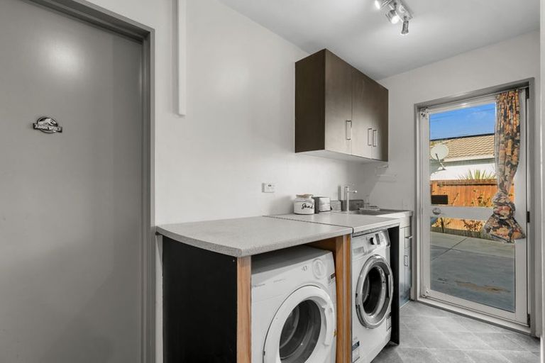 Photo of property in 31 Brockhall Lane, Avonhead, Christchurch, 8042