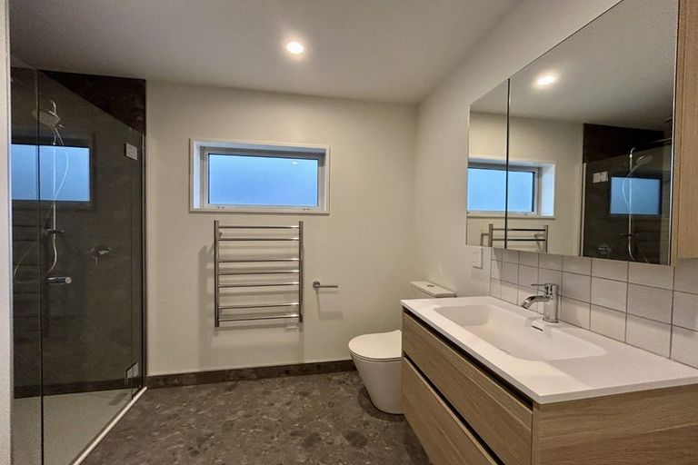 Photo of property in 2/21 Courtenay Street, St Albans, Christchurch, 8014