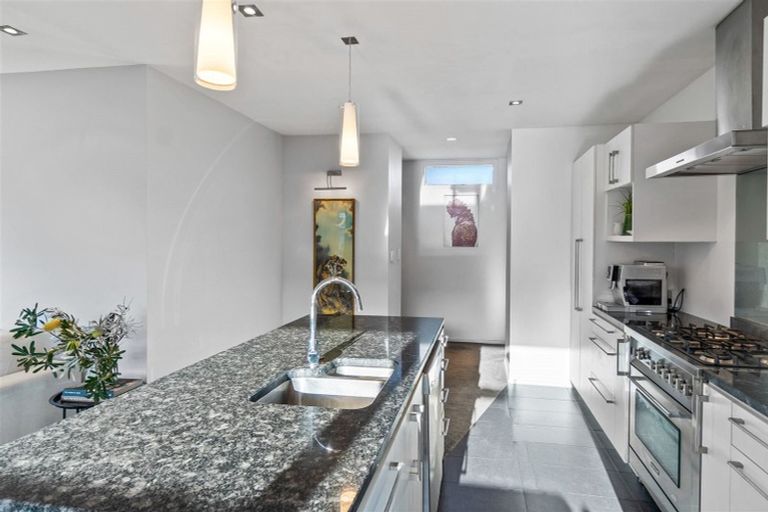 Photo of property in 42 Seymour Street, Hornby, Christchurch, 8042