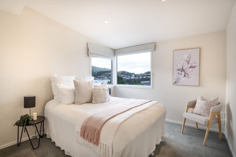 Photo of property in 42 Waverton Terrace, Churton Park, Wellington, 6037