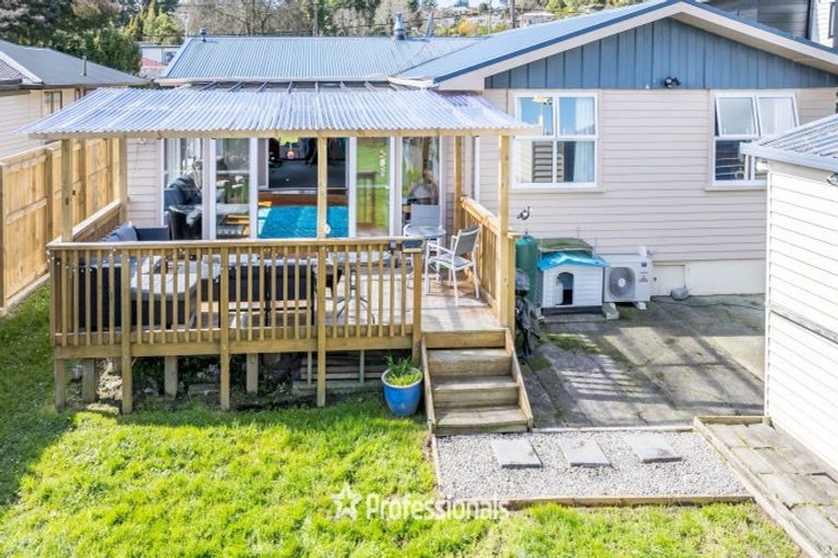 Photo of property in 40 Moeraki Road, Maoribank, Upper Hutt, 5018