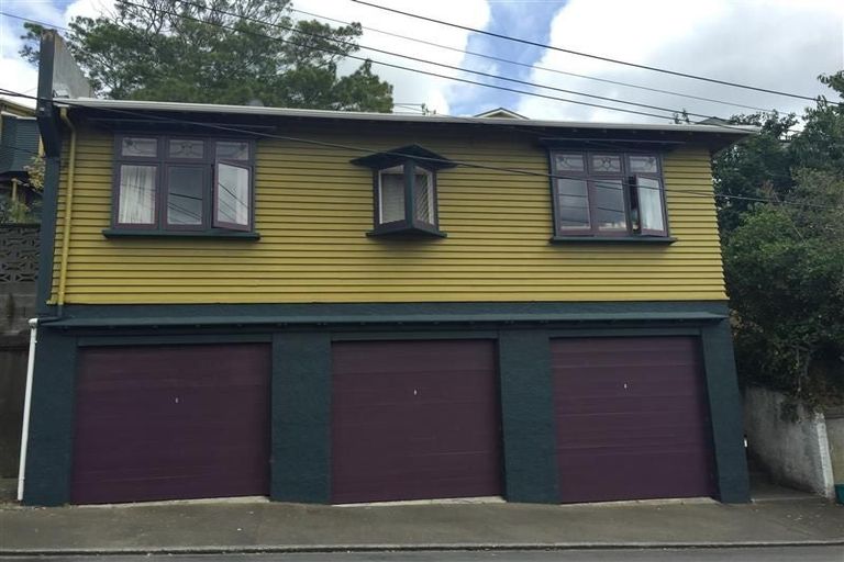 Photo of property in 24 Myrtle Crescent, Mount Cook, Wellington, 6021