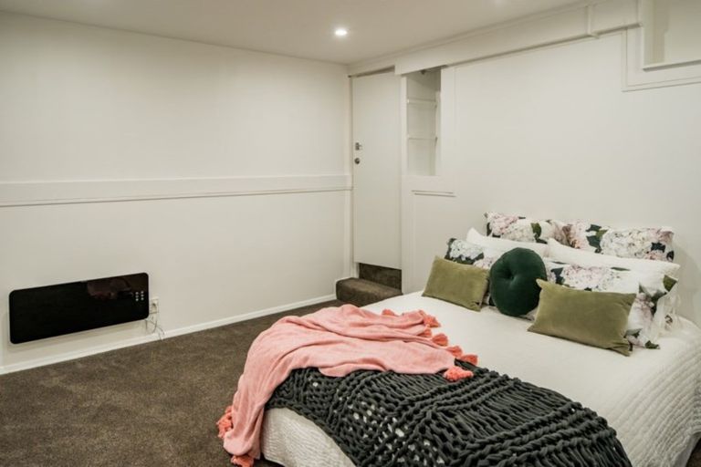 Photo of property in 69 Kahu Road, Paremata, Porirua, 5024