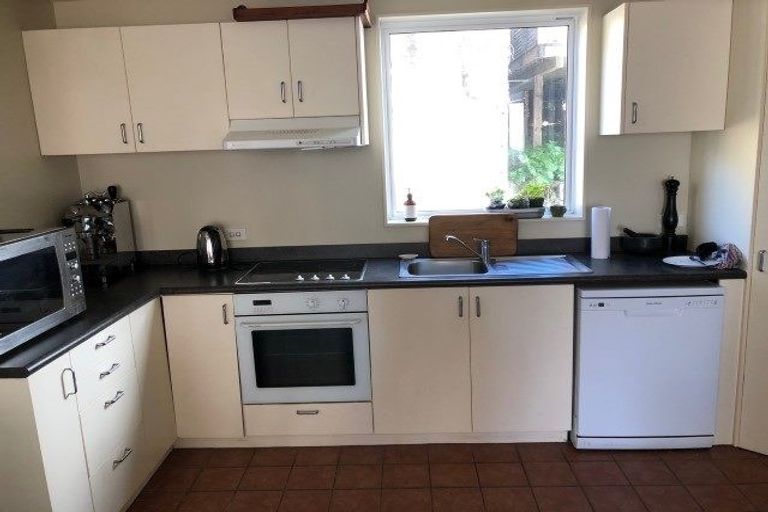Photo of property in Pirie Street Townhouses, 27/35u Pirie Street, Mount Victoria, Wellington, 6011