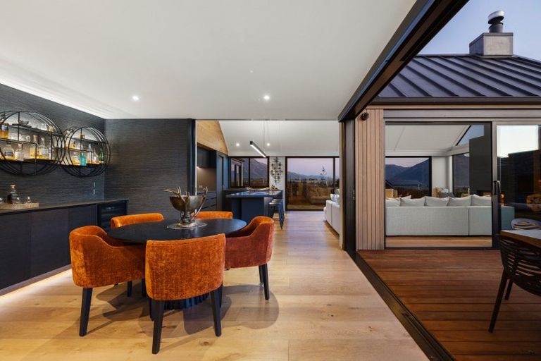 Photo of property in 8 Arran Lane, Jacks Point, Queenstown, 9371