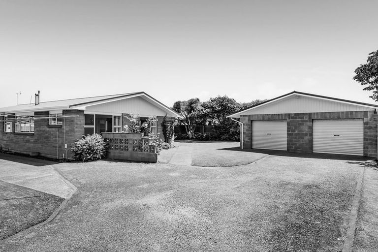 Photo of property in 54 Murray Avenue, Hawera, 4610