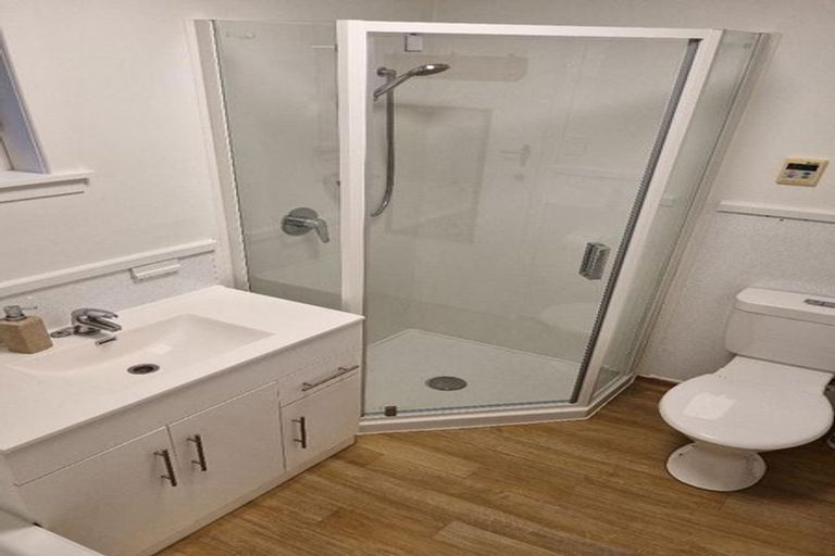 Photo of property in 37 Awanui Street, Merrilands, New Plymouth, 4312