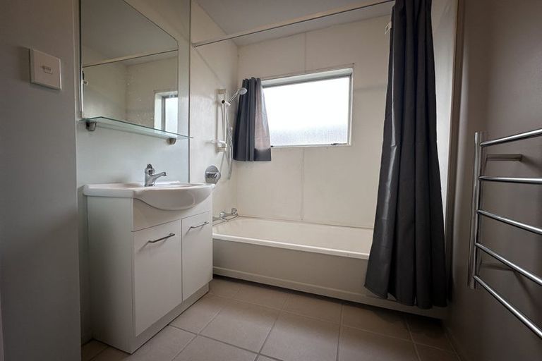 Photo of property in 1/1 Pateke Place, Bromley, Christchurch, 8062