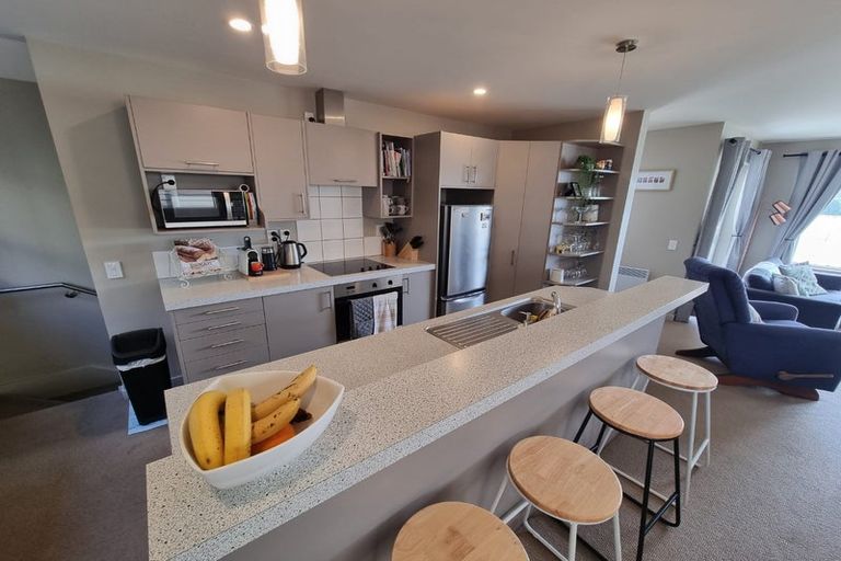 Photo of property in 2/45a Rolleston Street, Mount Cook, Wellington, 6021