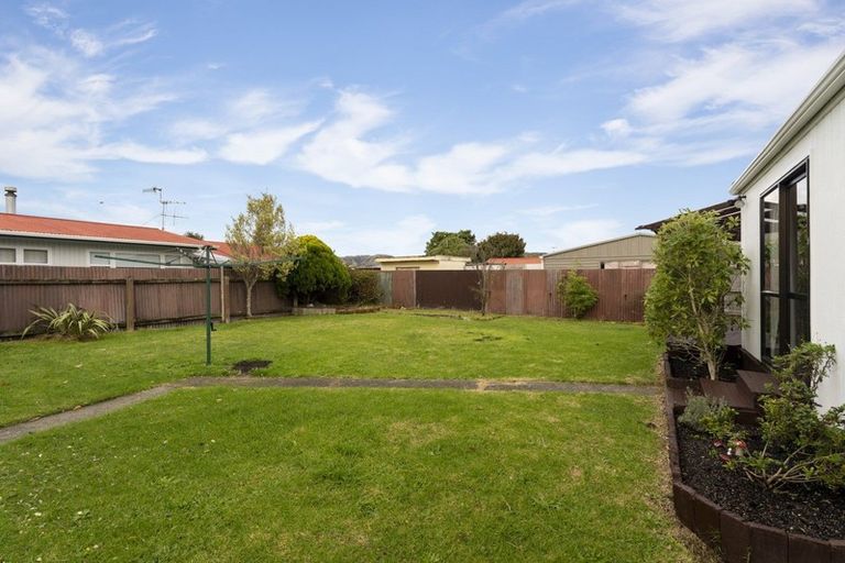 Photo of property in 27 Winton Street, Paraparaumu Beach, Paraparaumu, 5032
