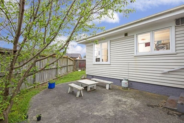 Photo of property in 23 Clendon Avenue, Papatoetoe, Auckland, 2025