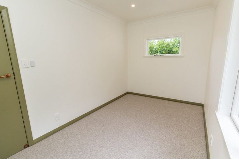 Photo of property in 71 Seatoun Heights Road, Seatoun, Wellington, 6022