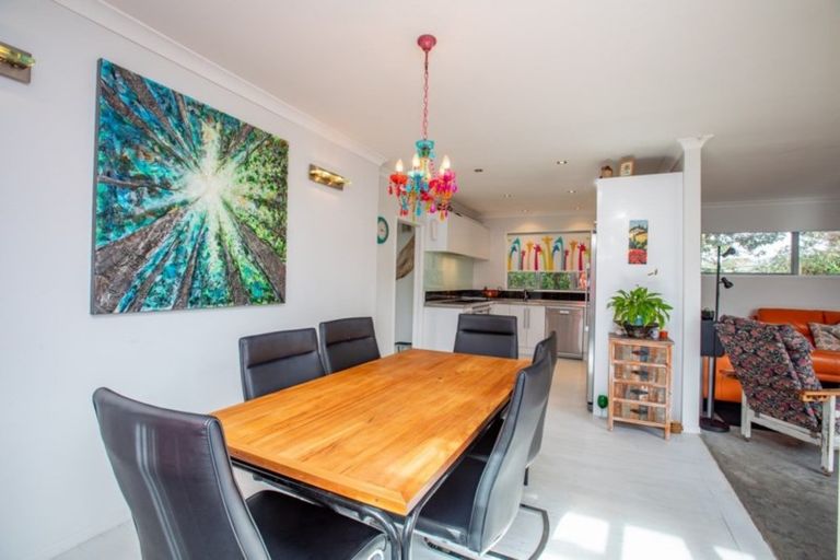 Photo of property in 9 Mahana Road, Paraparaumu Beach, Paraparaumu, 5032