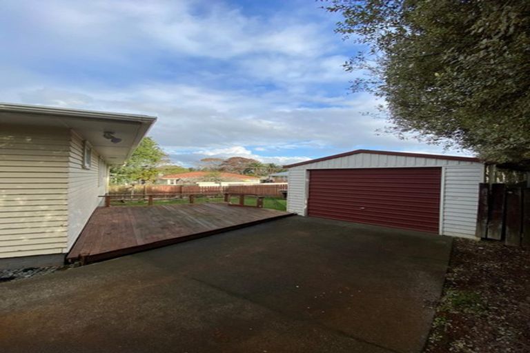 Photo of property in 19 Kayes Road, Pukekohe, 2120