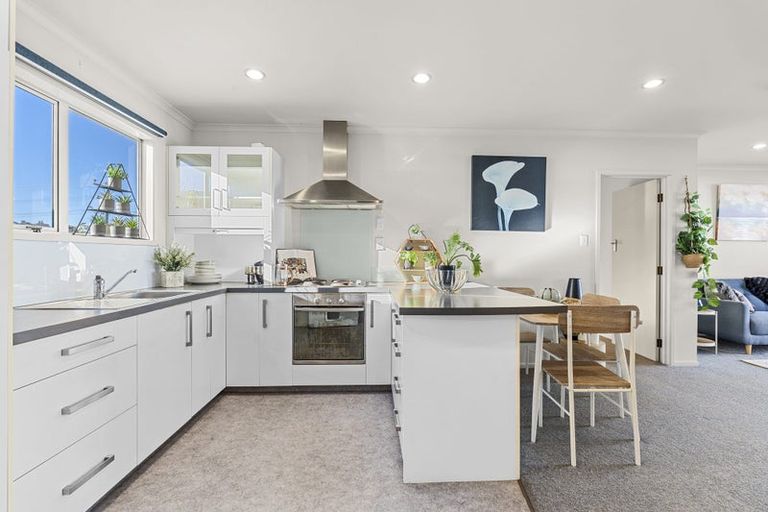 Photo of property in 12 Domett Street, Waitara, 4320