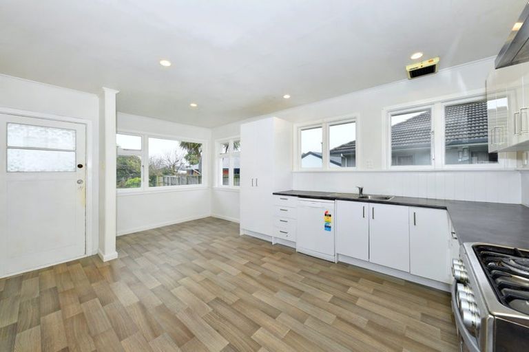 Photo of property in 12 Checketts Avenue, Halswell, Christchurch, 8025