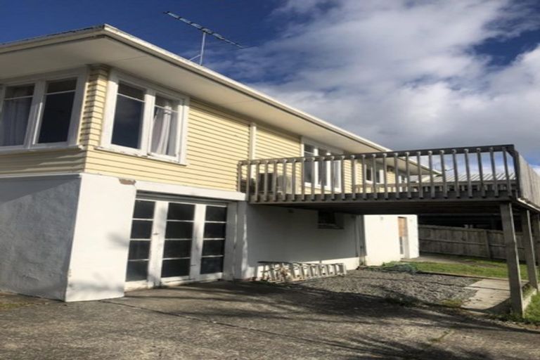 Photo of property in 131 Ocean View Road, Hillcrest, Auckland, 0627