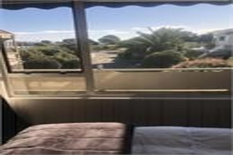 Photo of property in 8 Marine Parade, Paraparaumu Beach, Paraparaumu, 5032