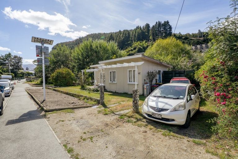 Photo of property in 47 Robins Road, Queenstown, 9300