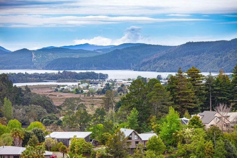 Photo of property in 133 Pacific View Drive, Whangamata, 3620