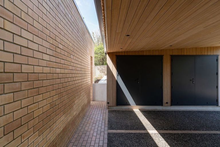 Photo of property in 109b Cliffs Road, Saint Clair, Dunedin, 9012