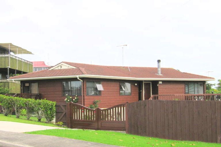 Photo of property in 4 River Road, Red Beach, 0932
