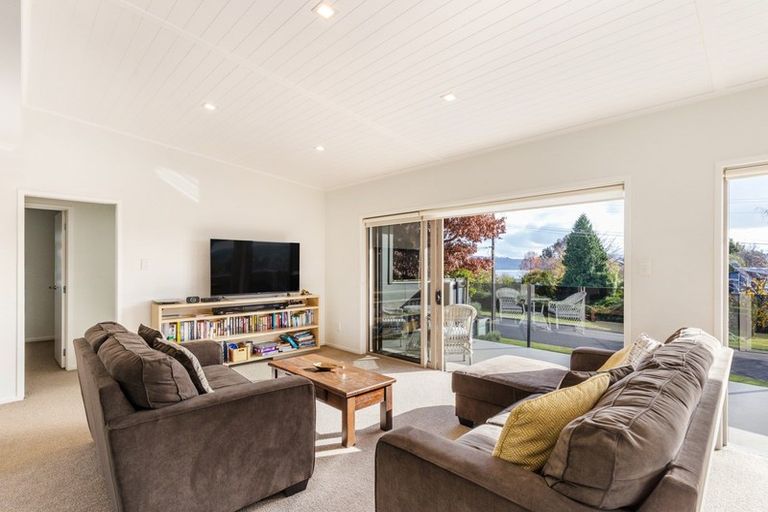Photo of property in 7 Pipi Street, Two Mile Bay, Taupo, 3330