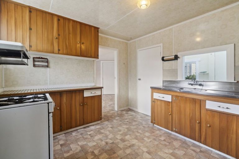 Photo of property in 68 Derwent Street, Island Bay, Wellington, 6023