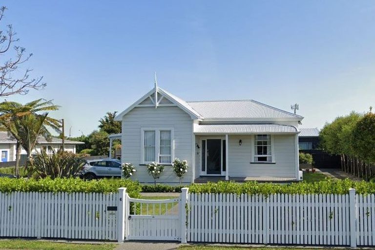 Photo of property in 6 Neeve Road, Taradale, Napier, 4112
