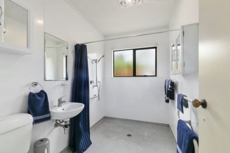 Photo of property in 16b Gibbs Crescent, Wainuiomata, Lower Hutt, 5014