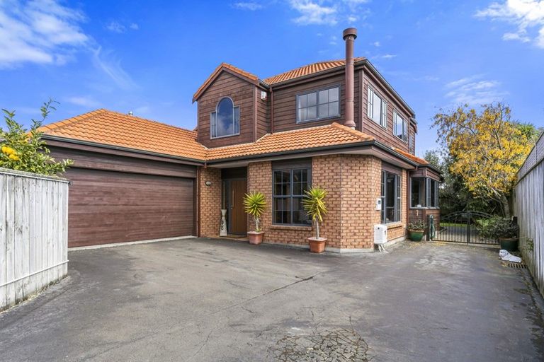 Photo of property in 5a Kauri Street, Woburn, Lower Hutt, 5011