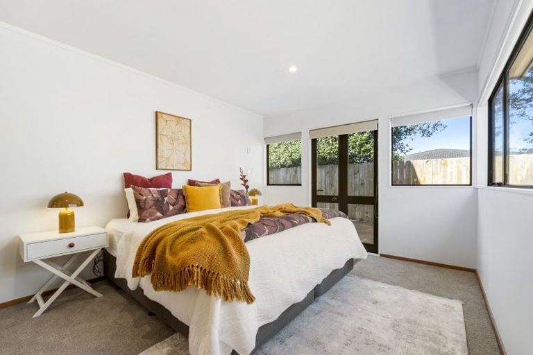 Photo of property in 2/14 Raleigh Road, Northcote, Auckland, 0627