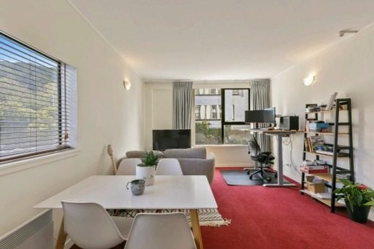 Photo of property in Hobson Court Flats, 11/70u Hobson Street, Thorndon, Wellington, 6011