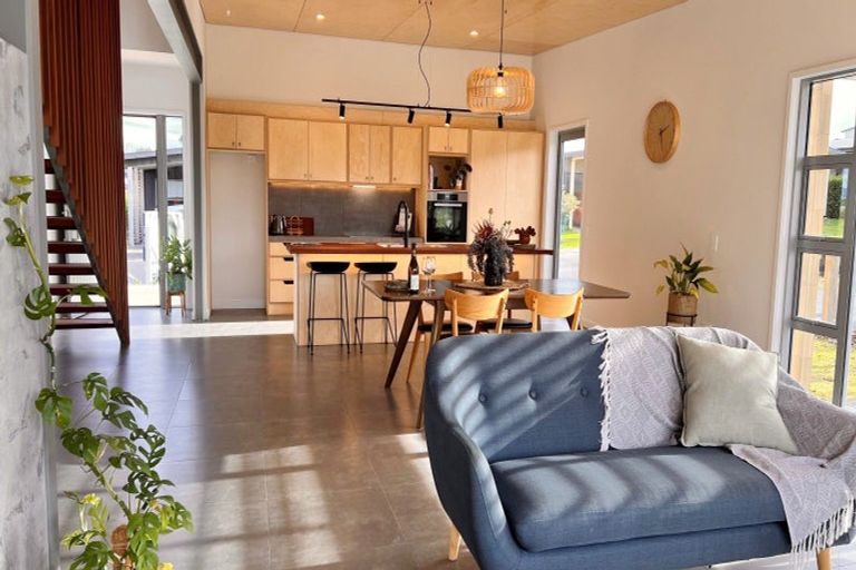 Photo of property in 4 Mirek Street, Waikanae, 5036